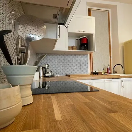 Διαμέρισμα 1 Bed With Private Courtyard *