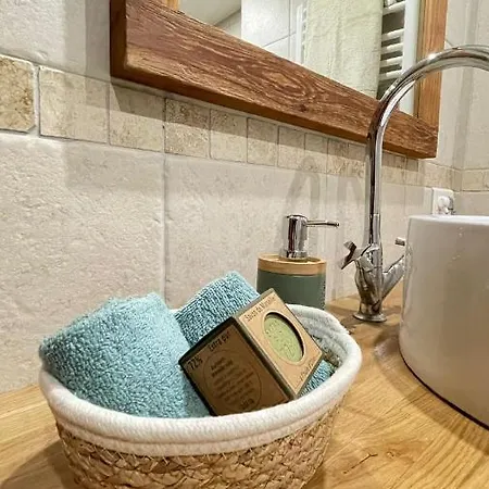 1 Bed With Private Courtyard אנטיב