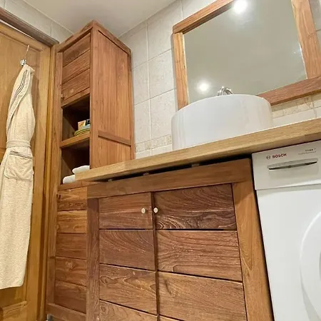 1 Bed With Private Courtyard